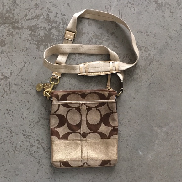 Coach Crossbody Signature Canvas Tan w Gold Stripe - Picture 1 of 2